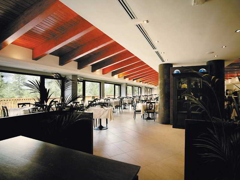 Hotel Sansicario Majestic Cesana Torinese Exterior photo