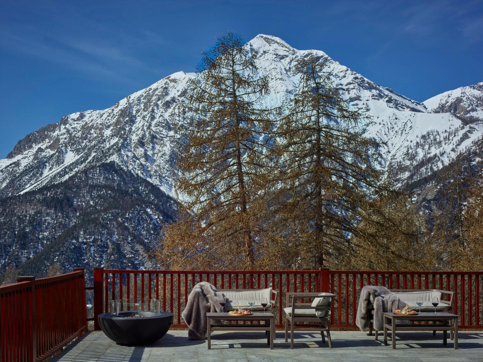 Hotel Sansicario Majestic Cesana Torinese Exterior photo