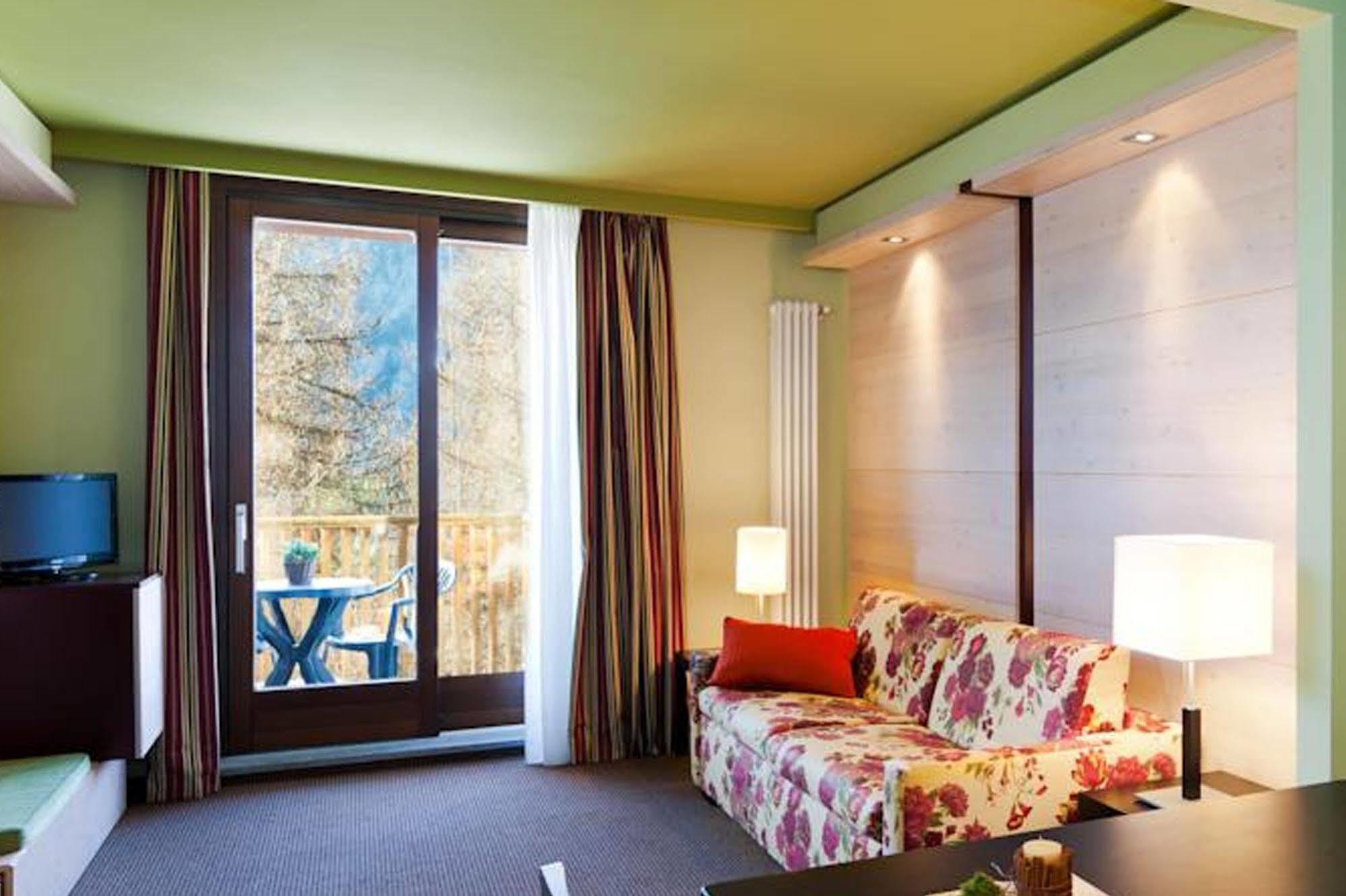 Hotel Sansicario Majestic Cesana Torinese Exterior photo