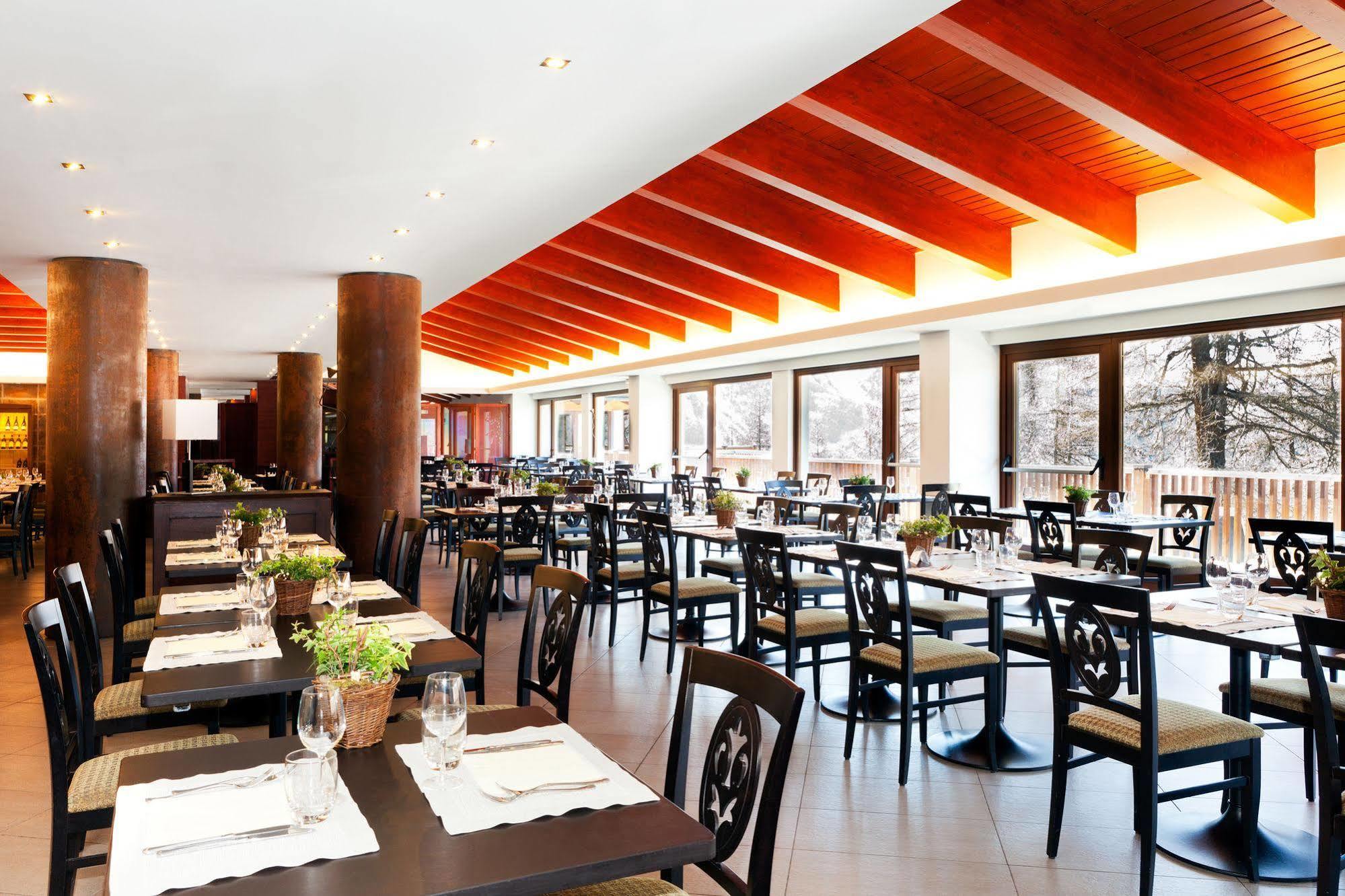 Hotel Sansicario Majestic Cesana Torinese Exterior photo